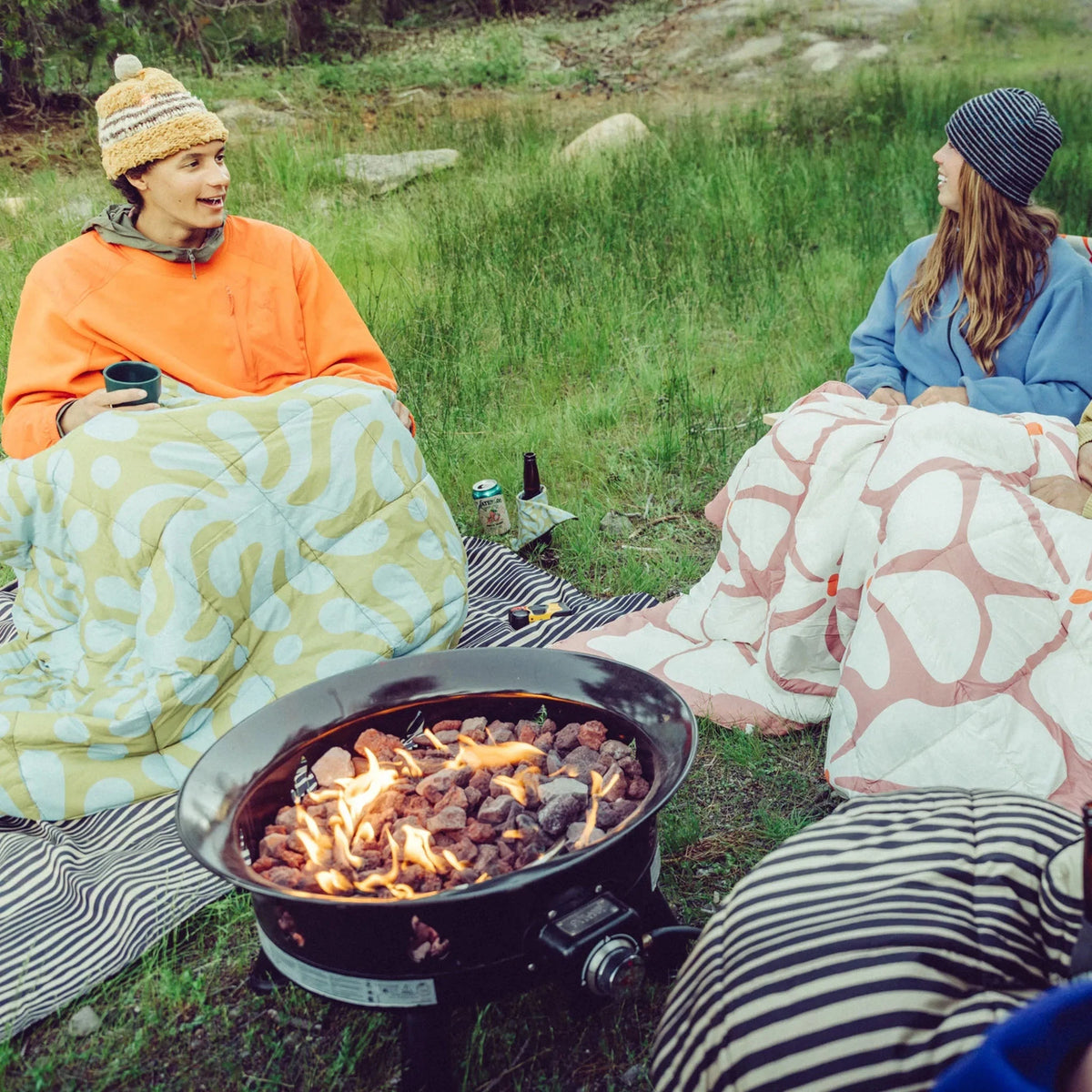 Nomadix Graphene Puffer Blanket
